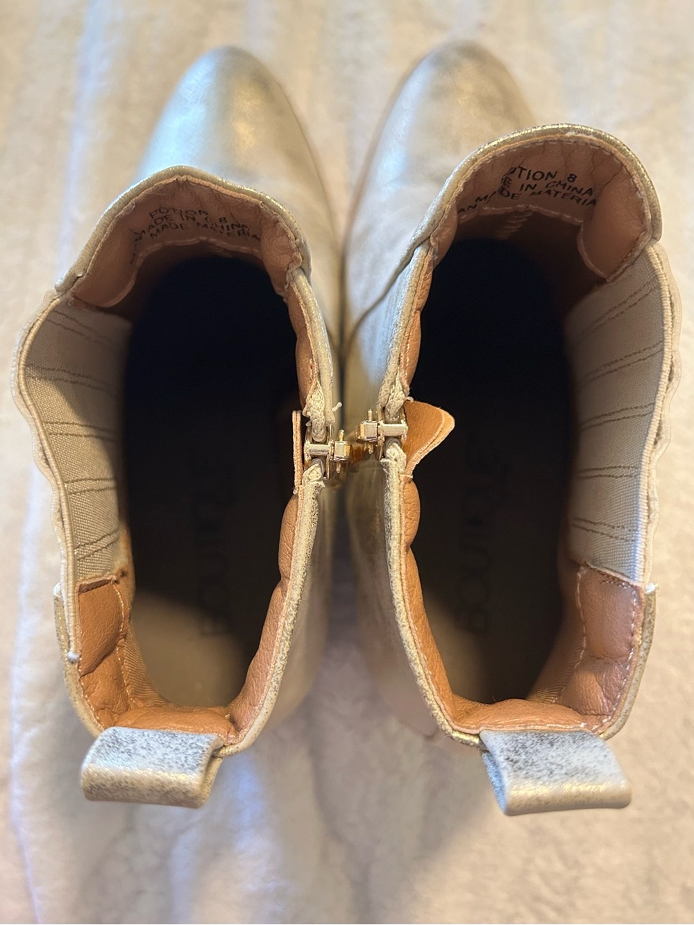 BOUTIQUE by Corkys NWOT ankle boots - Picture 4 of 4